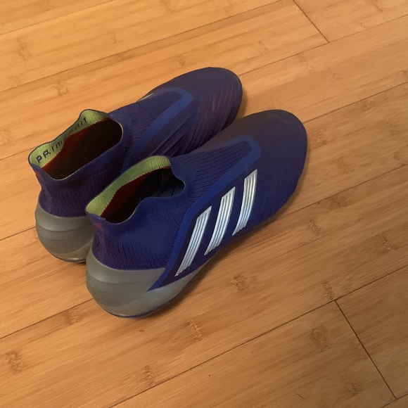 Adidas preditor soccer cleats - Picture 2 of 5